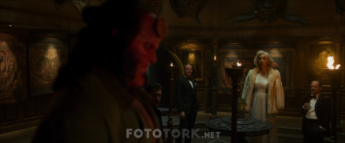 Hellboy.2019.1080p.BluRay.x264.AC3.DUAL.TR-ENG.TORK.mkv_snapshot_00.22.13.960.jpg