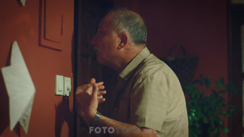 Kiz.Babasi.2018.WEB-DL.1080p.AAC.TORK.mkv_snapshot_00.56.09.498.jpg