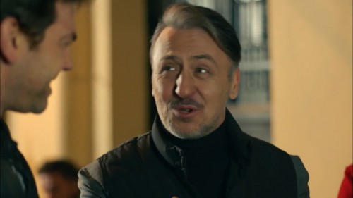 Menajerimi.Ara.BL.15.WEBRip.720p.AAC.by.cideli37.TORK.mkv_snapshot_02.01.05.554.jpg