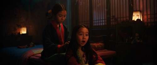Mulan.2020.BluRay.720.x264.AC3.DUAL.TR-ENG.TORK.mkv_snapshot_00.03.28.954.jpg