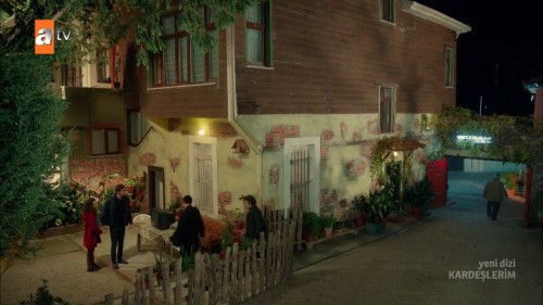 Kardeslerim.BL.01.HDTvRip.720p.AAC.by.TheWelleTy.TORK.mkv_snapshot_01.47.36.172.jpg