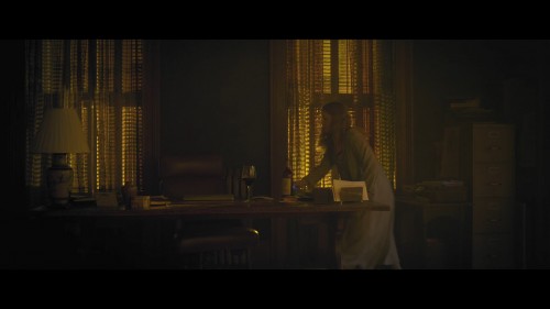 Penceremdeki.Kadin.The.Woman.in.the.Window.2021.NF.1080p.WEB-DL.x264.DD5.1-E.AC3.DUAL.TR-ENG.TORK.mkv_snapshot_01.15.18.561.jpg