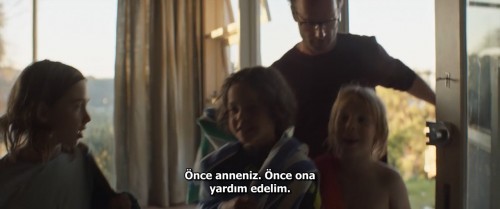 Umut.Kusu.Penguin.Bloom.2020.BluRay.720p.x264.AC3.DUAL.TR-ENG.TORK.mkv_snapshot_00.42.17.742.jpg