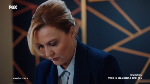 Evlilik.Hakkinda.Her.Sey.BL05.HDTvRip.720p.AC3.by.cideli37.TORK.mkv_snapshot_01.25.17.838.jpg