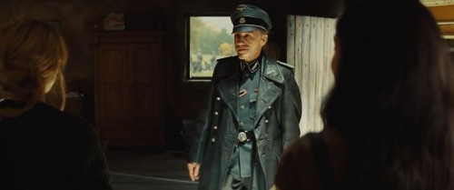 Soysuzlar.Cetesi.Inglourious.Basterds.2009.BluRay.720p.x264.AC3.DUAL.TR-ENG.TORK.mkv_snapshot_00.04.44.057.jpg
