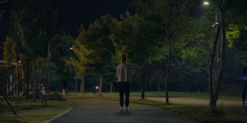 Love-and-Leashes-2022.NF.720p.WEB-DL.x264.DD5.1.E.AC3.DUAL.TR-ENG.TORK.mkv_snapshot_01.41.05.889.jpg