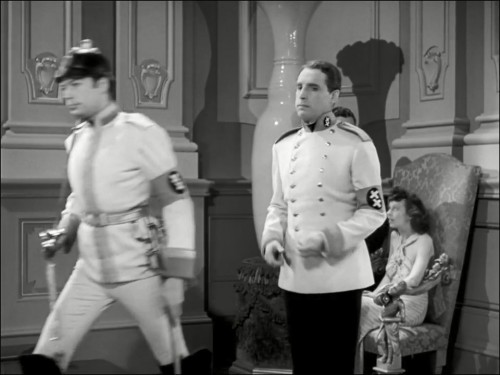 Sarlo.Diktator.The.Great.Dictator.1940.BluRay.720p.x264.AC3.DUAL.TR-ENG.TORK.mkv_snapshot_01.48.42.857.jpg