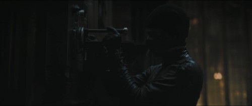 The.Batman.2022.BluRay.m1080p.x264.AC3.DUAL.TR-ENG.TORK.mkv_snapshot_00.35.51.563.jpg