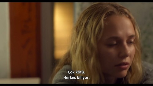 Yagmur.Korkusu.Fear.of.Rain.2021.WEBRip.1080p.x264.AAC.DUAL.TR-ENG.TORK.mkv_snapshot_00.21.00.378.jpg