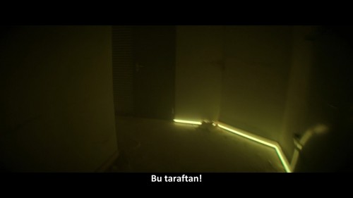 Tukenis.Extinction.2018.NF.WEB-DL.1080p.H264.AC3.DUAL.TR-ENG.TORK.mkv_snapshot_00.44.29.587.jpg