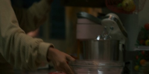 Pastayla.Bar.Bar.Gezmek.Sitting.in.Bars.with.Cake.2023.AMZN.WEB-DL.1080p.H264.DD5.1.AC3.DUAL.TR-ENG-DE.TORK.mkv_snapshot_00.03.39.566.jpg