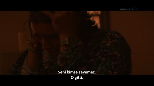 Bir.Kizla.Tanistim.I.Met.A.Girl.2020.WEBRip.1080p.x264.AAC.DUAL.TR-ENG.TORK.mkv_snapshot_00.32.03.078.jpg