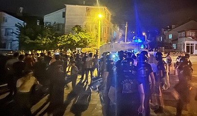 kayseri-de-dun-gece-baslayan-protestolar-devam-ediyor-7277.jpg