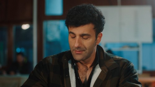 Yalandan.Sevgilim.2025.AMZN.WEB-DL.1080p.H264.E-AC3.TR.TORK.mkv_snapshot_00.03.10.650.jpg