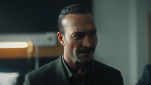 Esref.Ruya.S02E12.25.bolum.1080p.AMZN.WEB-DL.DDP2.0.H.264.TORK.mkv_snapshot_00.28.40.531.jpg